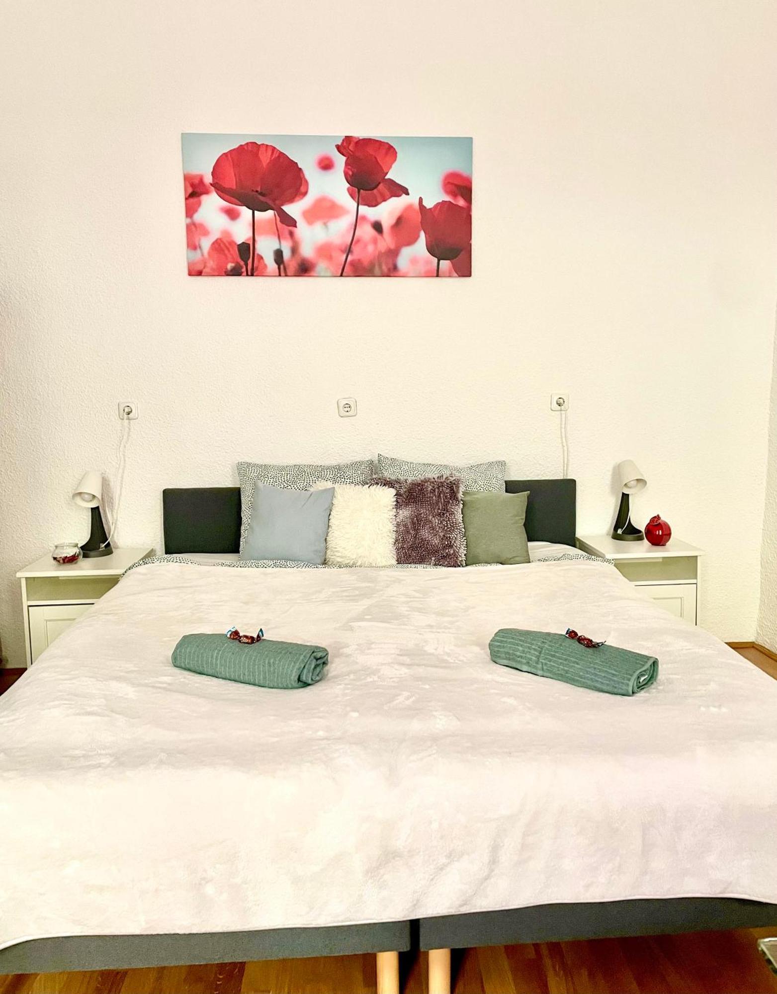Very Warm Home With Big Bed Near New York Cafe Budapest Extérieur photo