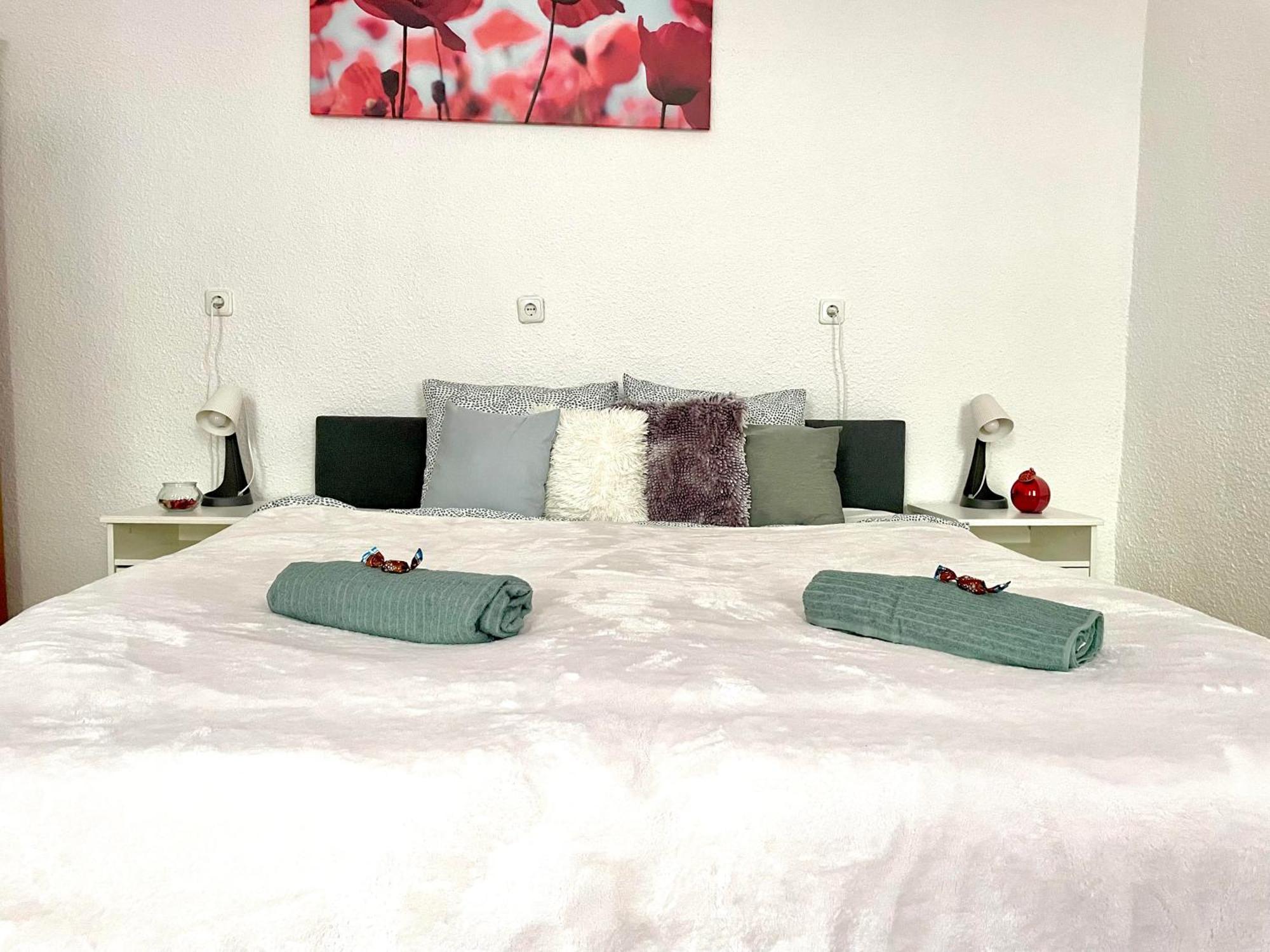 Very Warm Home With Big Bed Near New York Cafe Budapest Extérieur photo
